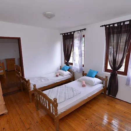 Zekovic Apartment